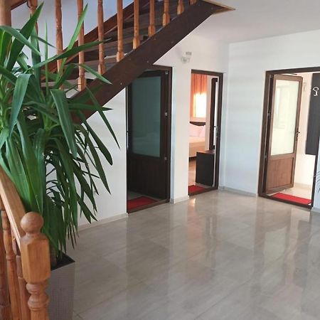 Vila Maranca Hotel Două Mai Екстериор снимка