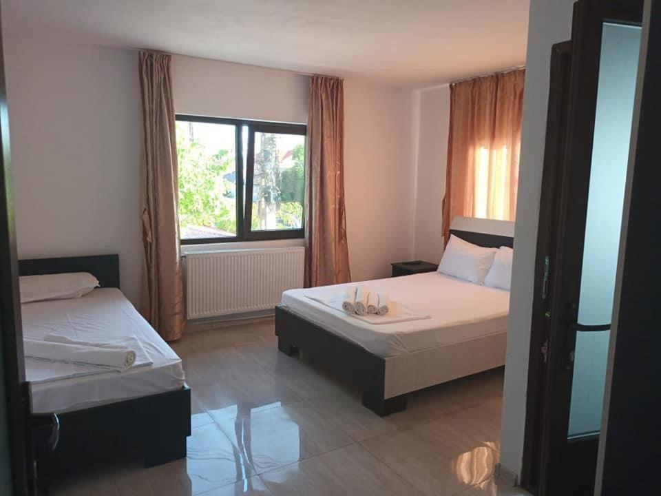 Vila Maranca Hotel Două Mai Екстериор снимка