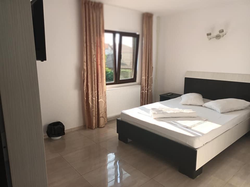 Vila Maranca Hotel Două Mai Екстериор снимка